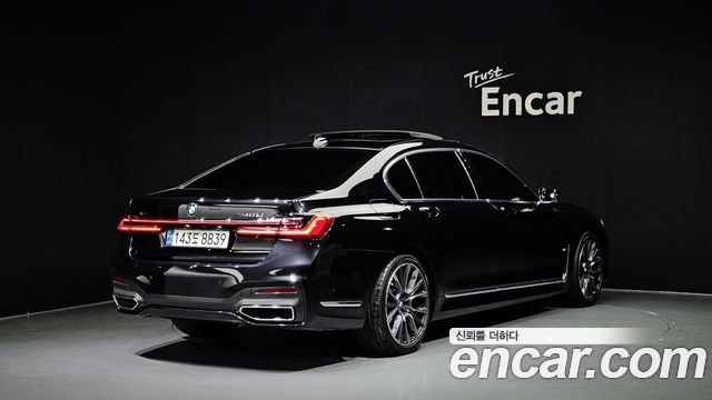 BMW 7-Series 740Li xDrive M Sport Package