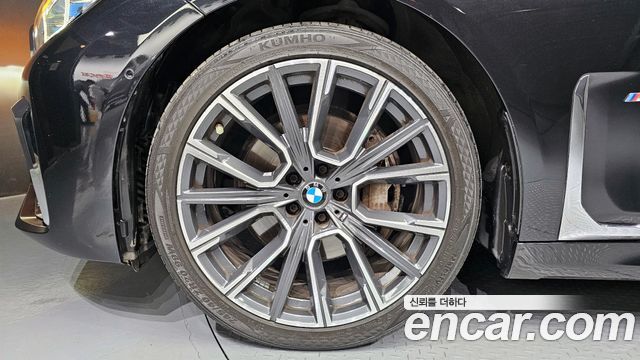 BMW 7-Series 740Li xDrive M Sport Package