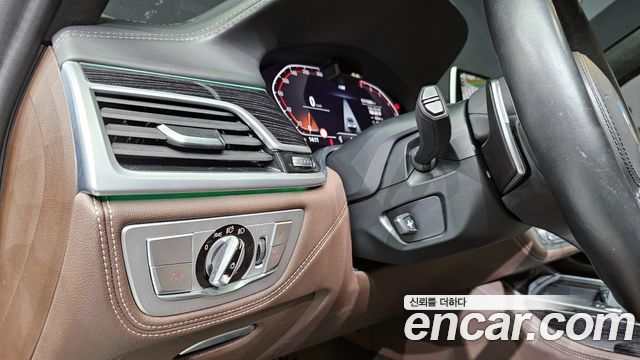 BMW 7-Series 740Li xDrive M Sport Package