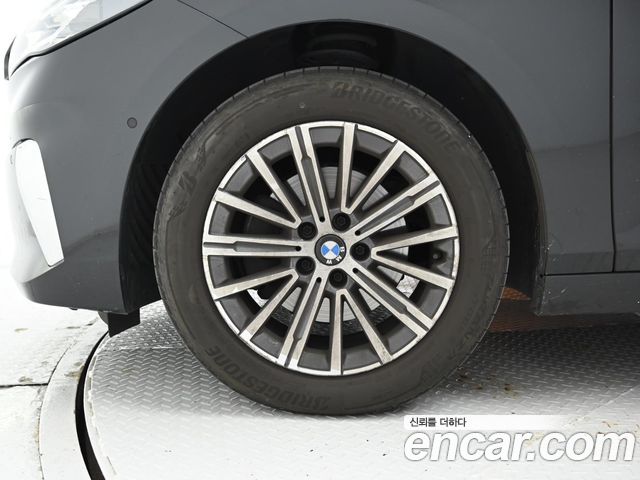 BMW 2-Series 220i Luxury