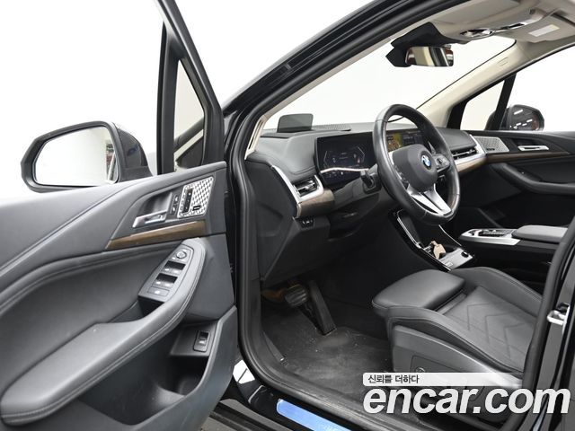 BMW 2-Series 220i Luxury