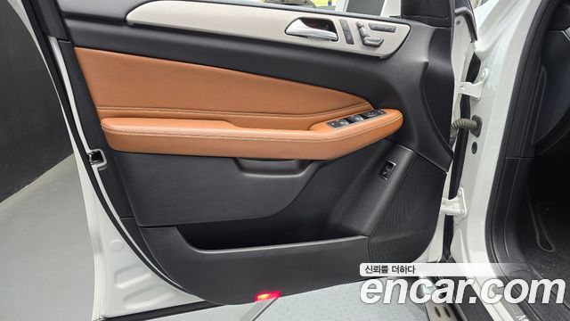 Mercedes-Benz GLE-Class GLE350 d 4MATIC