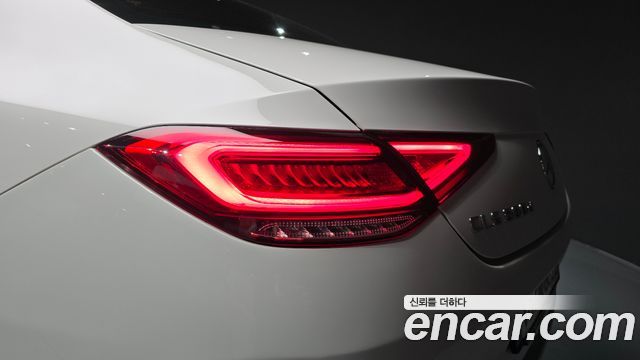 Mercedes-Benz CLS-Class CLS300d AMG Line