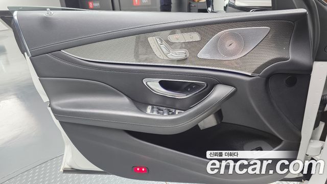 Mercedes-Benz CLS-Class CLS300d AMG Line