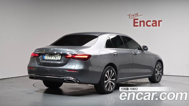 Mercedes-Benz E-Class E300e 4MATIC Exclusive