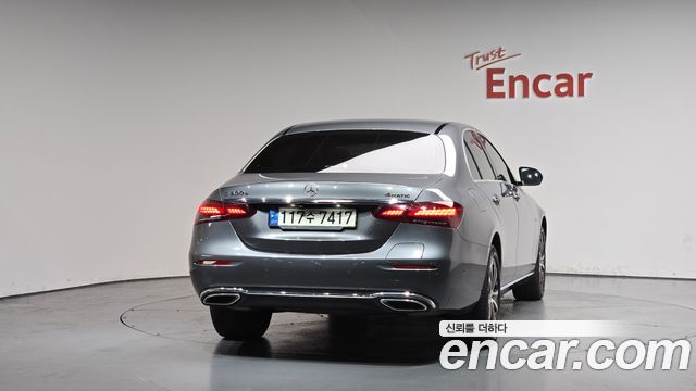 Mercedes-Benz E-Class E300e 4MATIC Exclusive