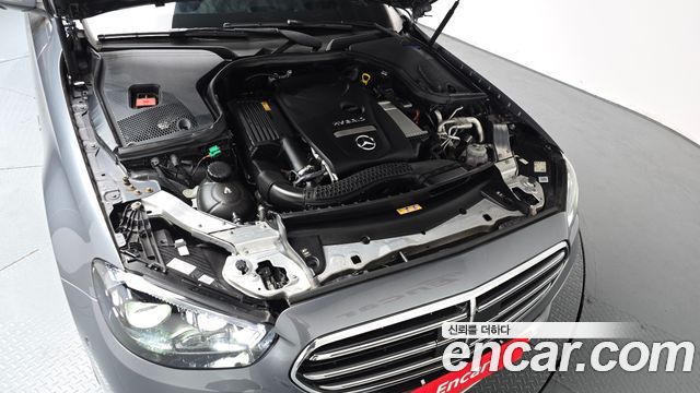 Mercedes-Benz E-Class E300e 4MATIC Exclusive