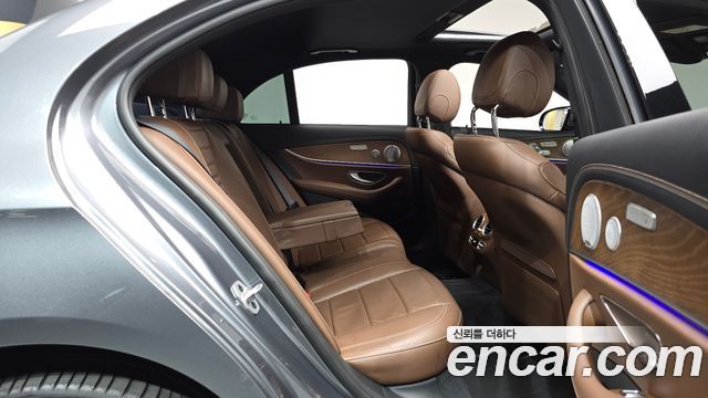 Mercedes-Benz E-Class E300e 4MATIC Exclusive