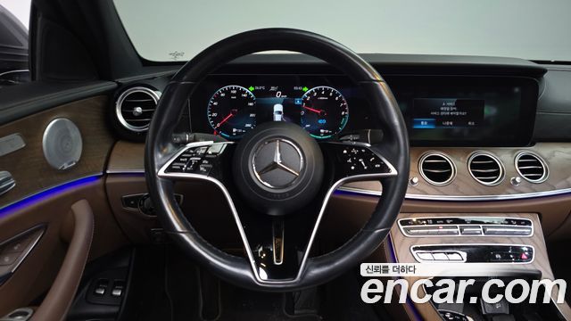 Mercedes-Benz E-Class E300e 4MATIC Exclusive