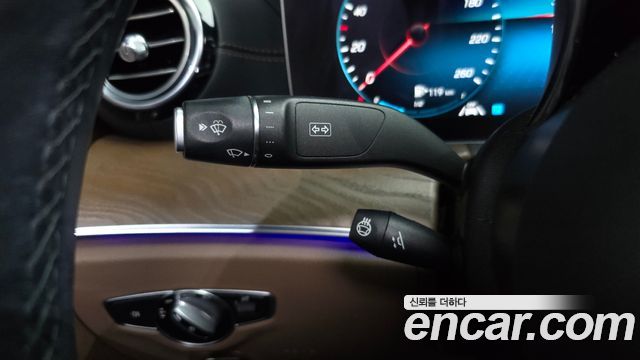 Mercedes-Benz E-Class E300e 4MATIC Exclusive