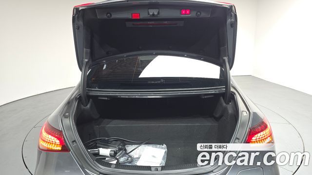 Mercedes-Benz E-Class E300e 4MATIC Exclusive