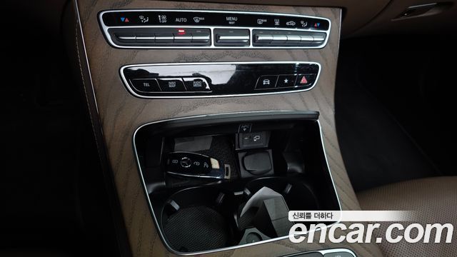 Mercedes-Benz E-Class E300e 4MATIC Exclusive