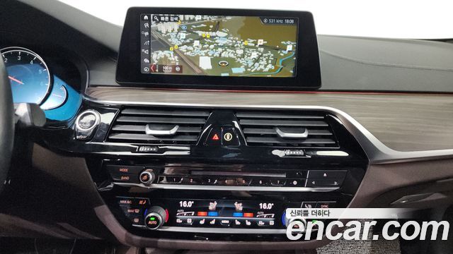 BMW 5-Series 530i M Sport Package Plus