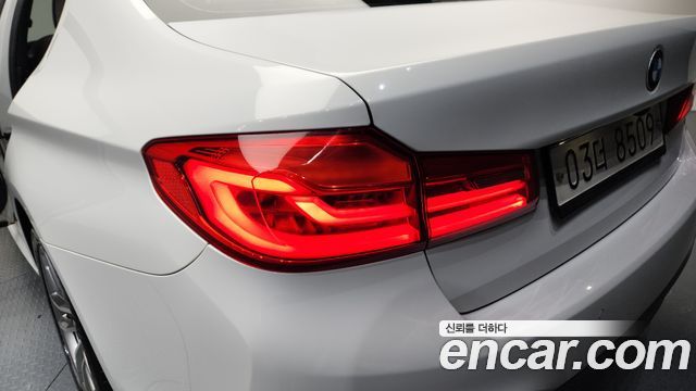 BMW 5-Series 530i M Sport Package Plus