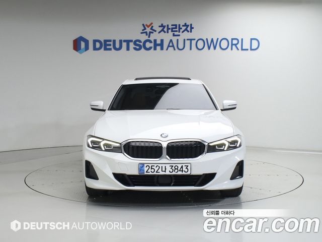 BMW 3-Series 320i