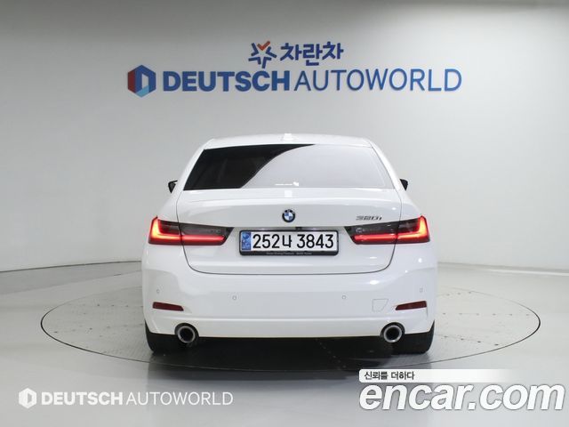 BMW 3-Series 320i