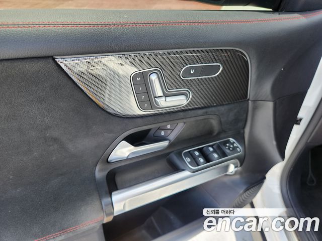 Mercedes-Benz GLB-Class GLB250 4MATIC