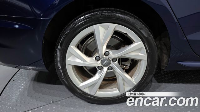 Audi A4 35 TDI Premium