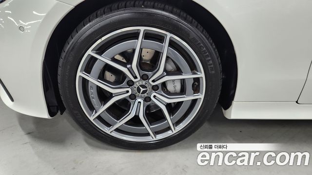 Mercedes-Benz E-Class E300d 4MATIC Coupe