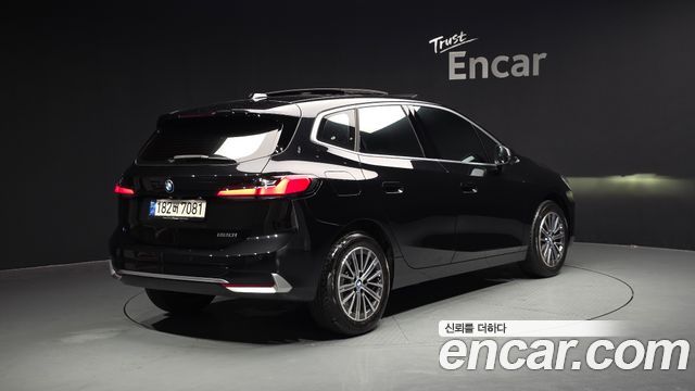 BMW 2-Series 220i Luxury
