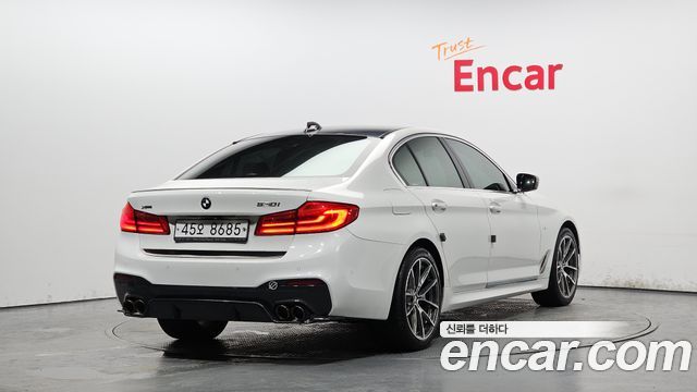 BMW 5-Series 520i Luxury