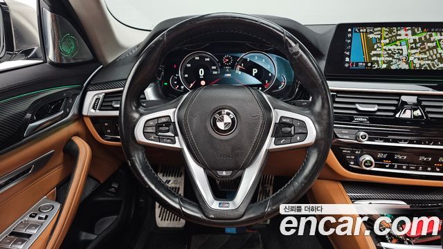 BMW 5-Series 520i Luxury