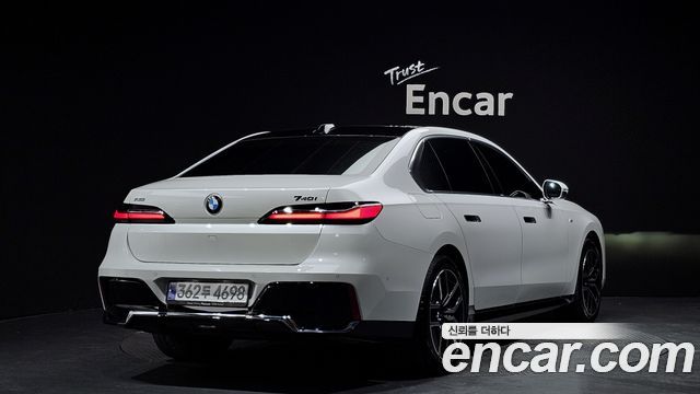 BMW 7-Series 740i xDrive M Sport