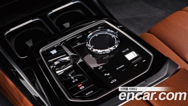 BMW 7-Series 740i xDrive M Sport