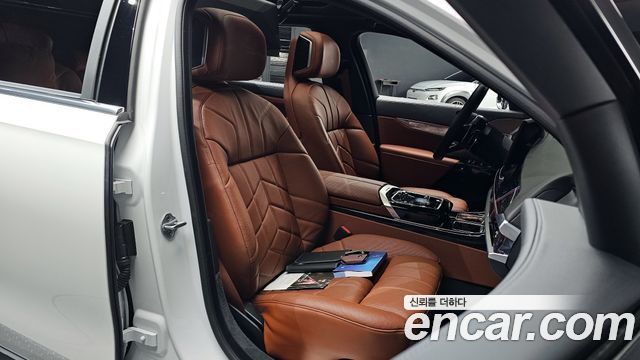 BMW 7-Series 740i xDrive M Sport