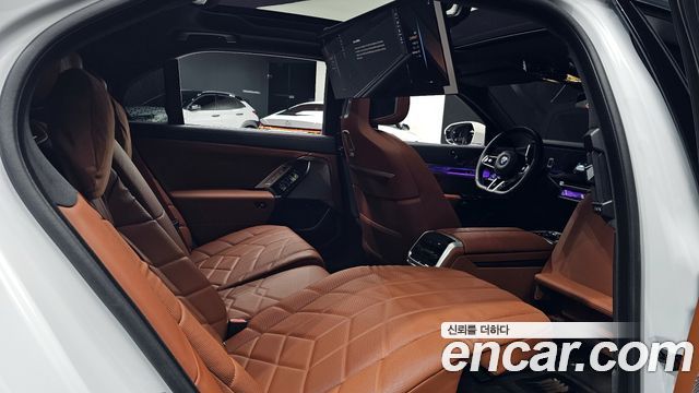 BMW 7-Series 740i xDrive M Sport