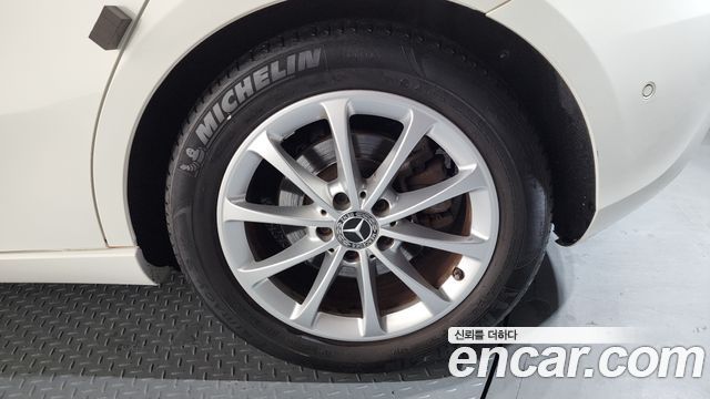 Mercedes-Benz A-Class A220 Hatchback