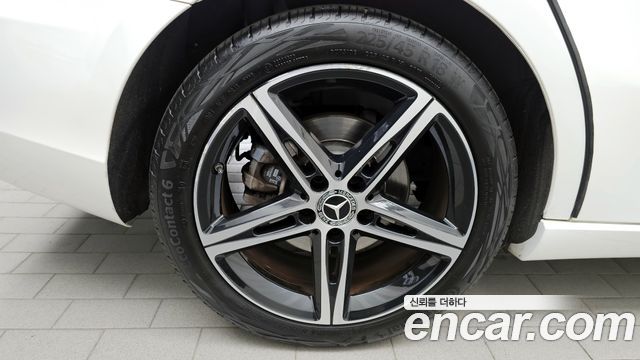 Mercedes-Benz A-Class A250 4MATIC Sedan