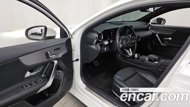 Mercedes-Benz A-Class A250 4MATIC Sedan