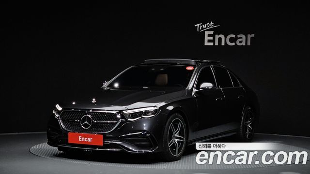 Mercedes-Benz E-Class E300 4MATIC AMG Line