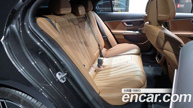 Mercedes-Benz E-Class E300 4MATIC AMG Line