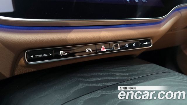Mercedes-Benz E-Class E300 4MATIC AMG Line