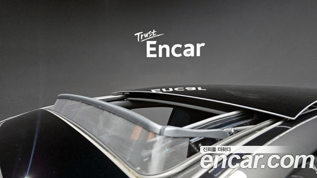 Mercedes-Benz E-Class E300 4MATIC AMG Line