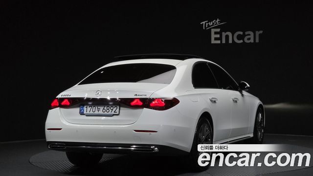 Mercedes-Benz E-Class E220d 4MATIC Exclusive