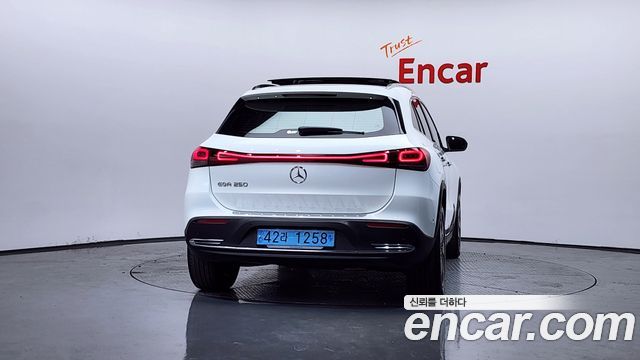Mercedes-Benz EQA EQA250