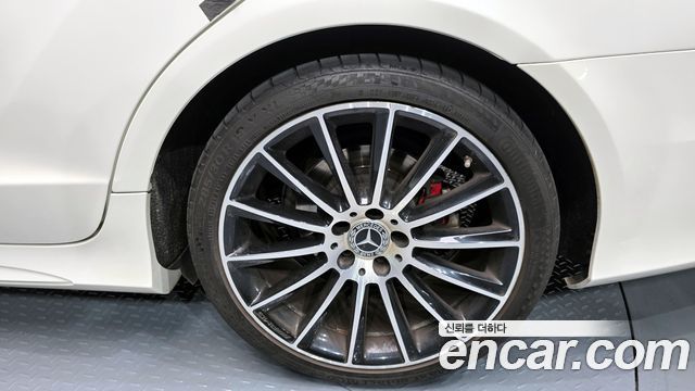 Mercedes-Benz CLS-Class CLS250 d 4MATIC AMG Line