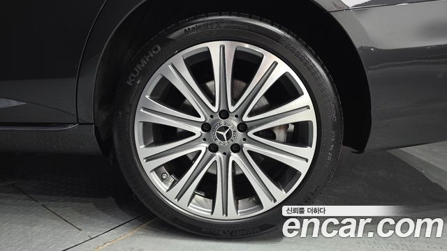 Mercedes-Benz E-Class E350 4MATIC Exclusive