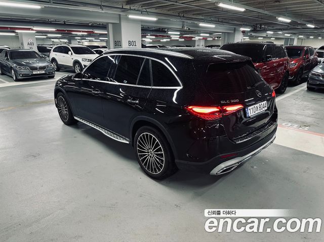 Mercedes-Benz GLC-Class GLC300 4MATIC AMG Line