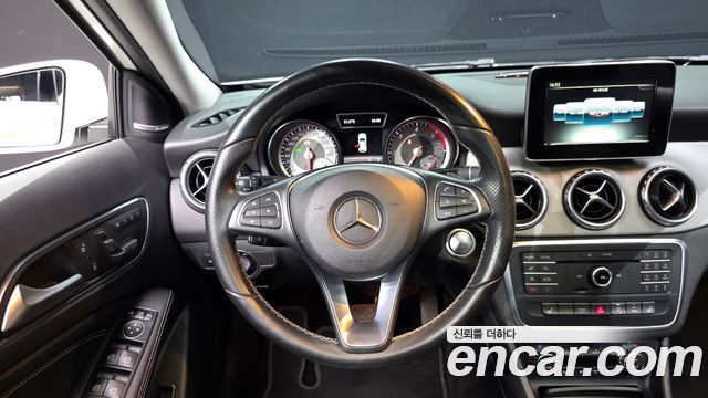 Mercedes-Benz GLA-Class GLA200 d