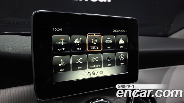 Mercedes-Benz GLA-Class GLA200 d