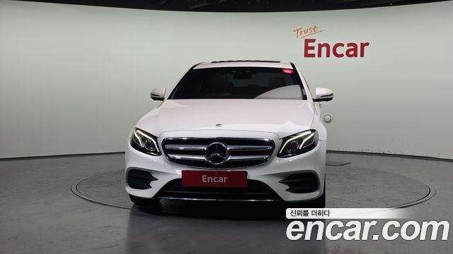 Mercedes-Benz E-Class E300 4MATIC AMG Line