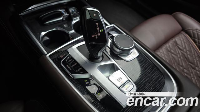 BMW 7-Series 740i M Sport