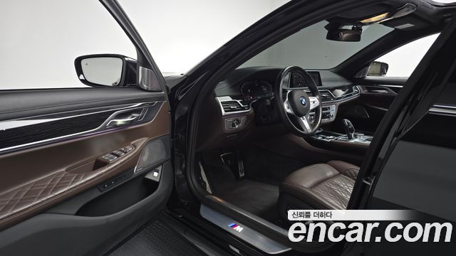 BMW 7-Series 740i M Sport