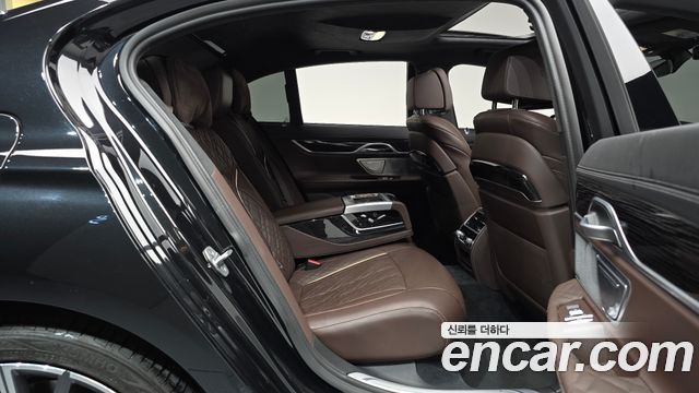 BMW 7-Series 740i M Sport