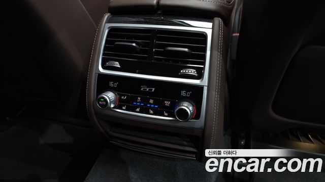BMW 7-Series 740i M Sport