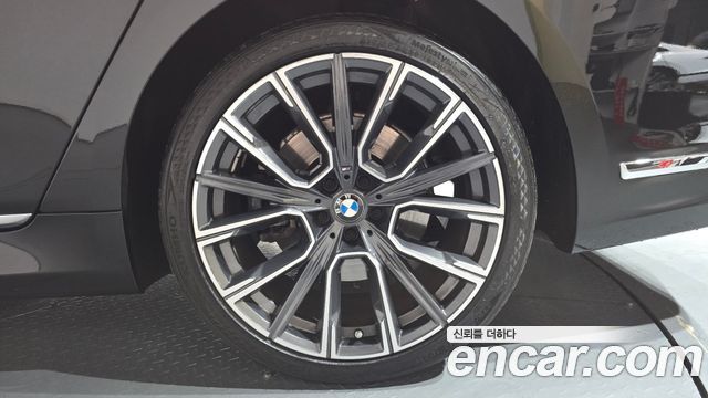 BMW 7-Series 740i M Sport